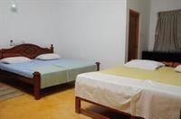 travellers home hotel