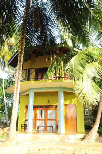 travellers home hotel