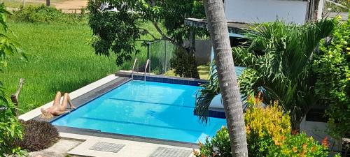 travellers home hotel