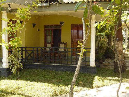 travellers home hotel