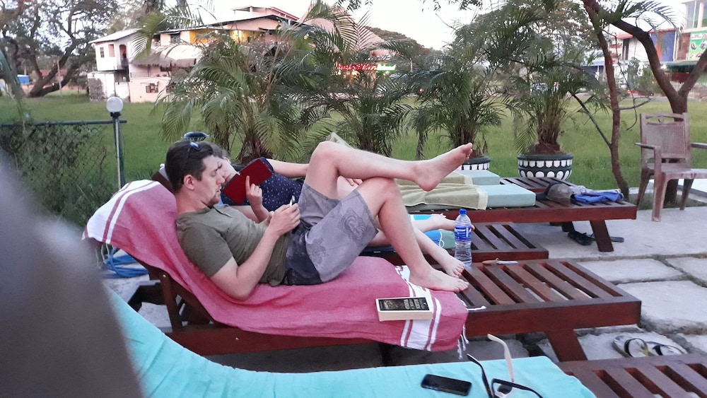 travellers home hotel