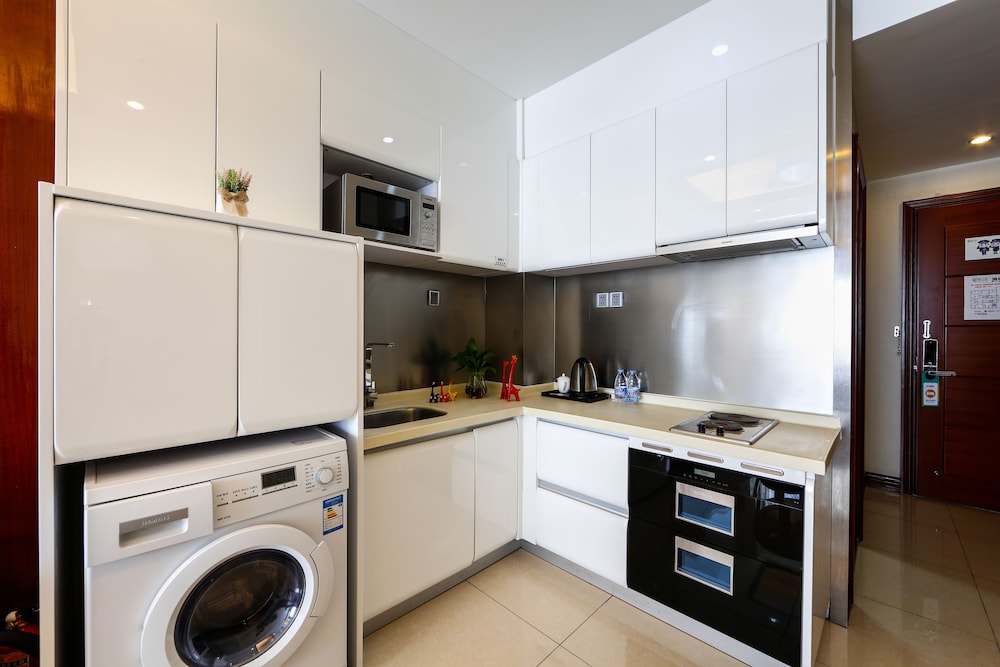 royal river apartment