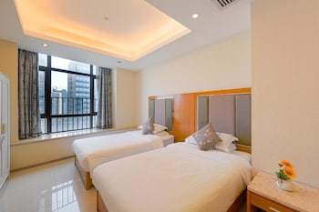 royal river apartment