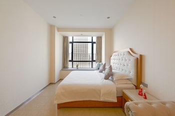 royal river apartment