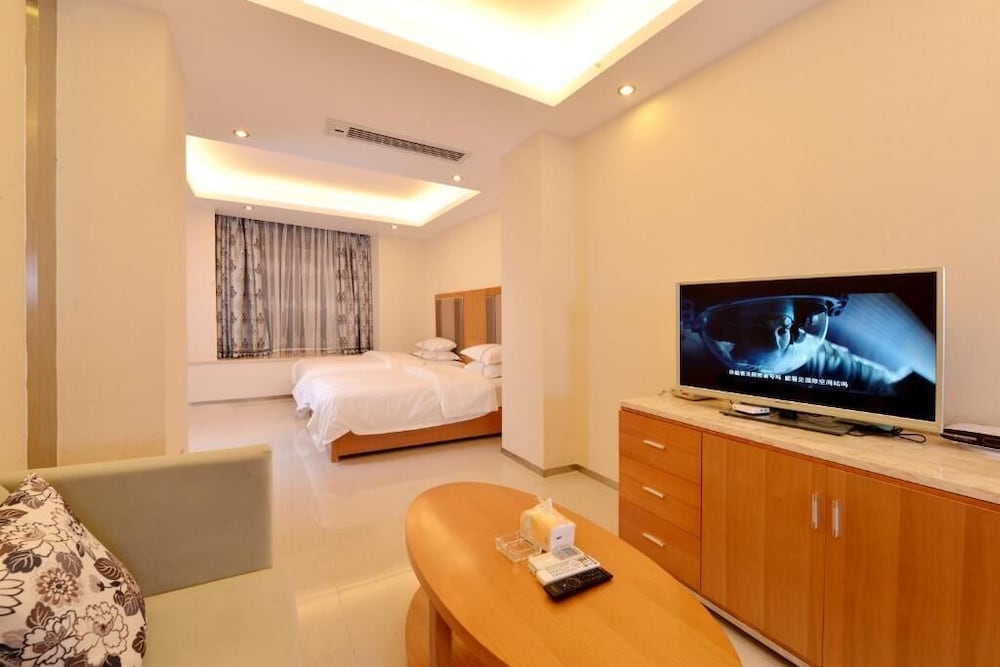 royal river apartment