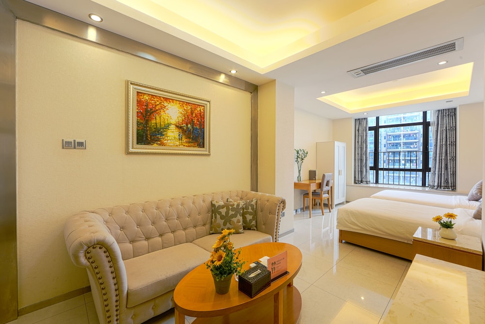 royal river apartment