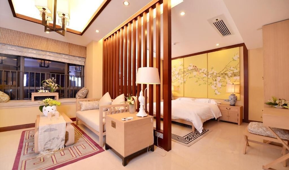 royal river apartment