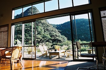 piha beachstay hostel