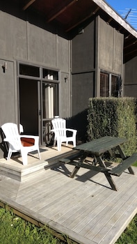 piha beachstay hostel