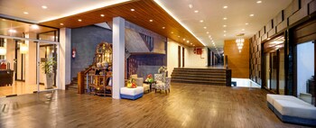 the loft seaside sriracha