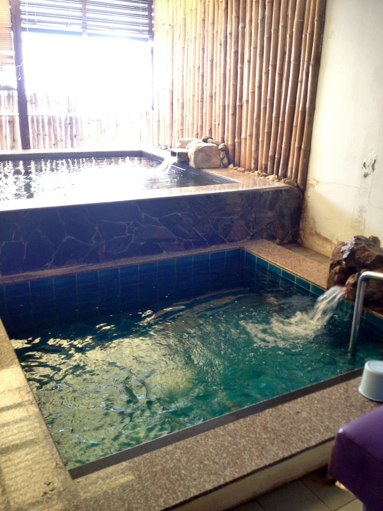 the loft seaside sriracha