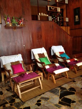 the loft seaside sriracha