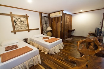 tropical garden bungalow