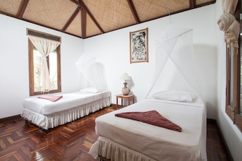 tropical garden bungalow