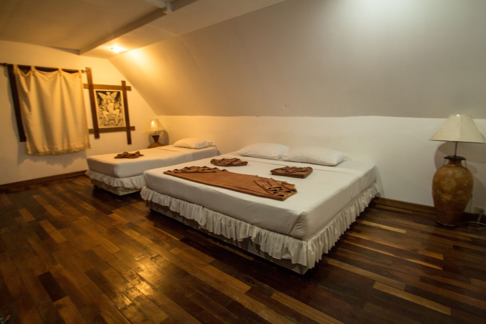 tropical garden bungalow