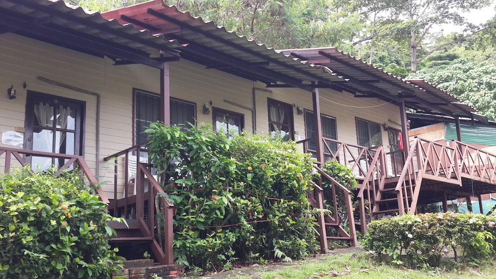tropical garden bungalow