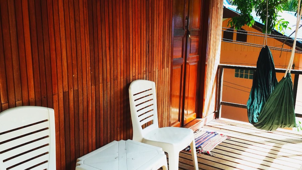 tropical garden bungalow