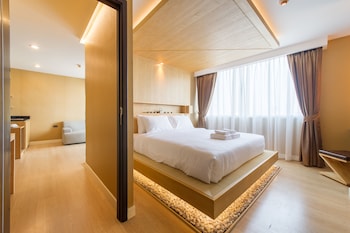 Zenniq,Thon Buri>>Bangkok,4 star