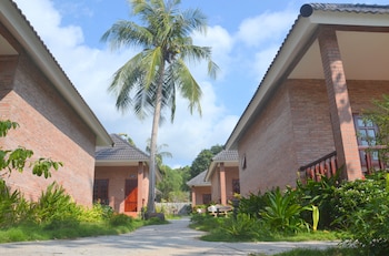 rum bungalow resort phu quoc