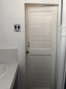 ploy hostel