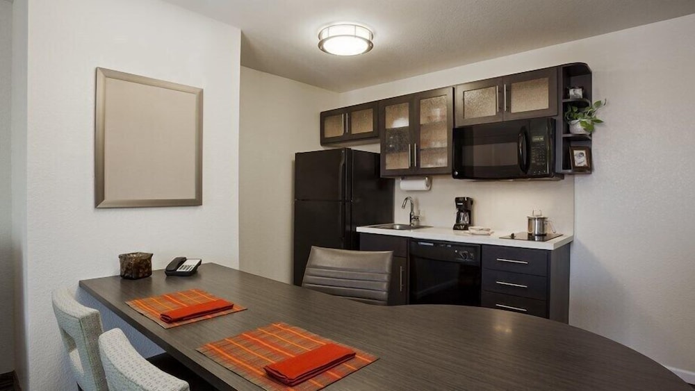 candlewood suites belle vernon by ihg