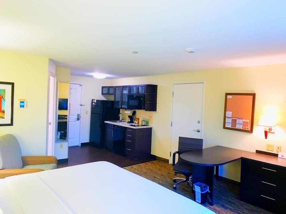 candlewood suites belle vernon by ihg