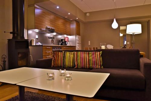 levi suites unna mannu