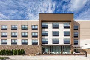 holiday inn express and suites east peoria river
