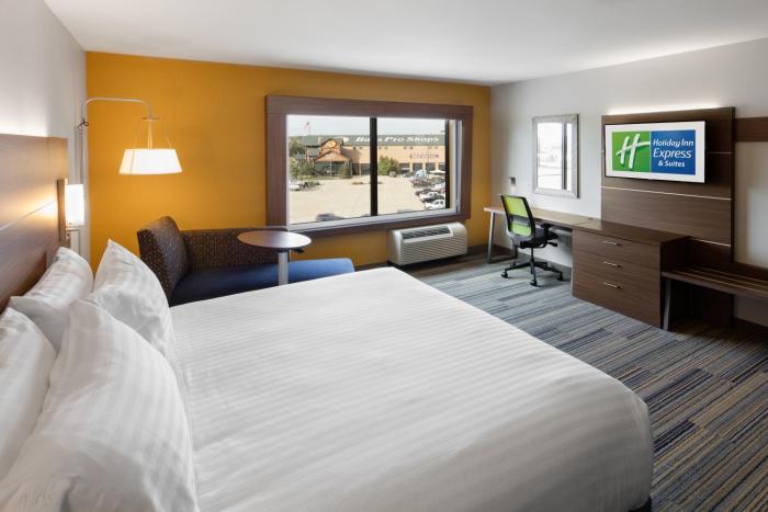 holiday inn express and suites east peoria river