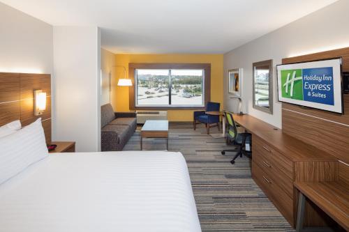 holiday inn express and suites east peoria river