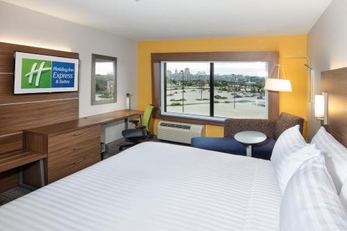 holiday inn express and suites east peoria river