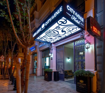 City Avenue,Chateau Mukhrani>>Tbilisi,4 star