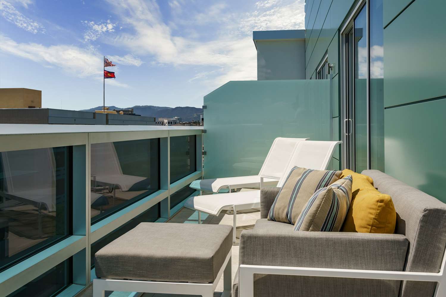 hampton inn and suites santa monica