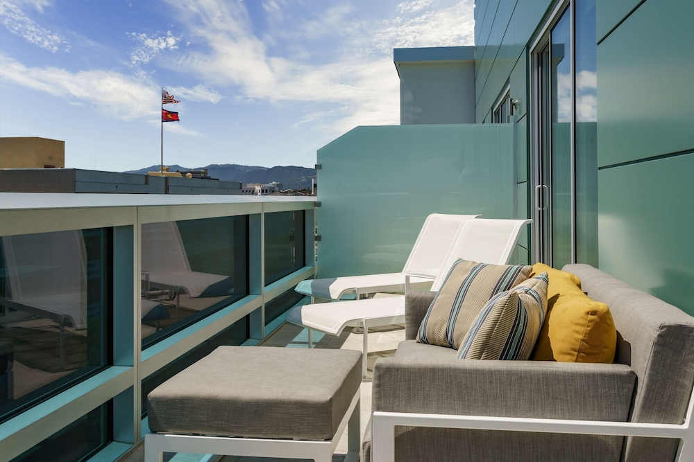 hampton inn and suites santa monica
