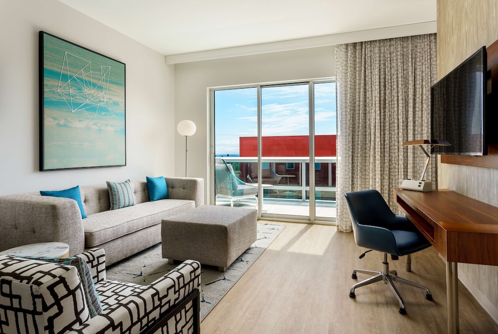 hampton inn and suites santa monica