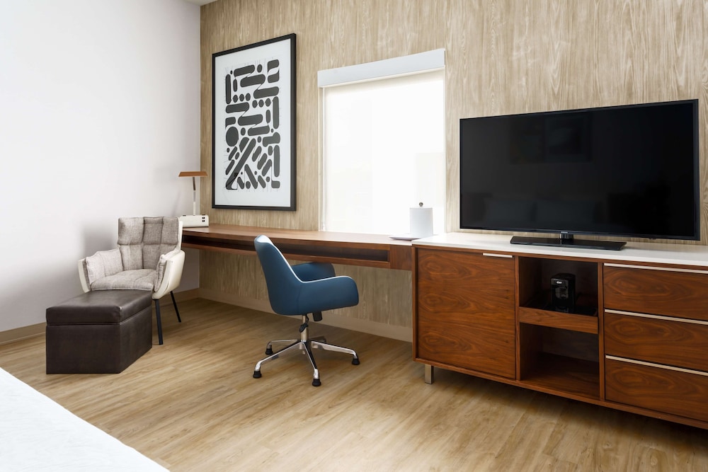 hampton inn and suites santa monica