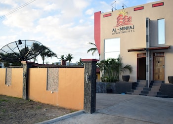 Al-Minhaj Service Apartments,Near Namaka Market,0 star