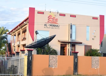Al-Minhaj Service Apartments,Near Namaka Market,0 star