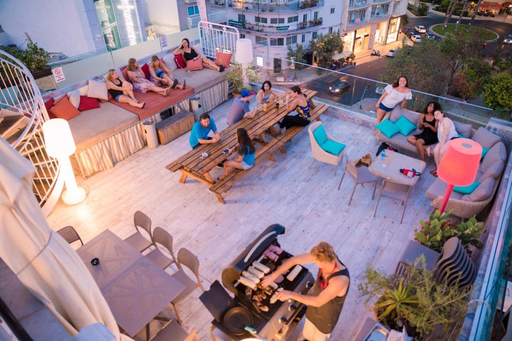 marco polo malta hostel