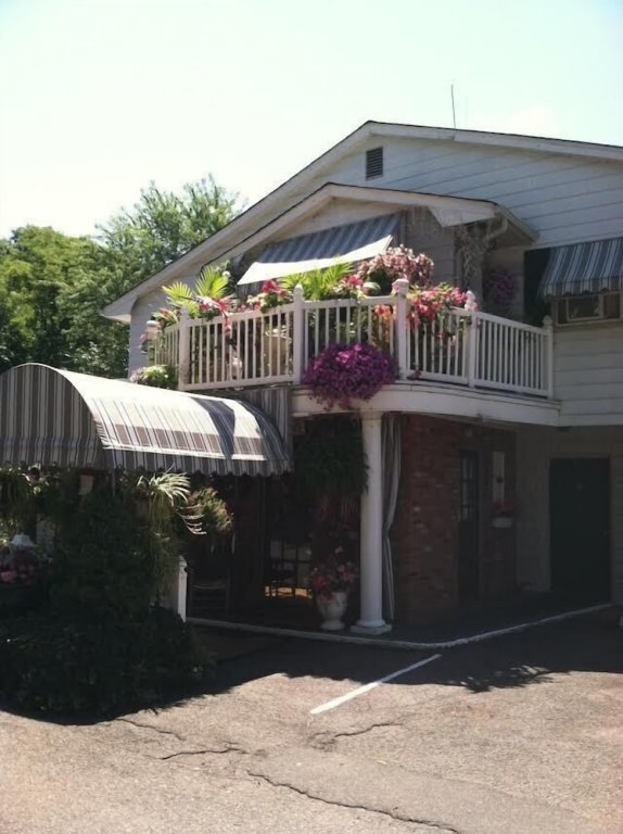 holly hill motel