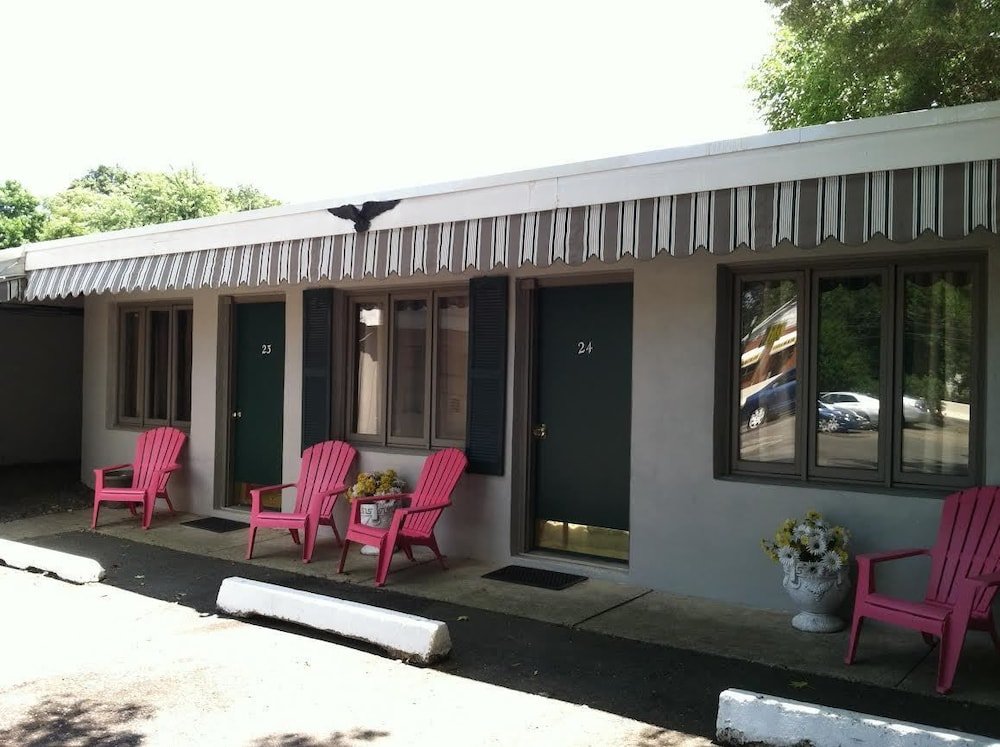 holly hill motel