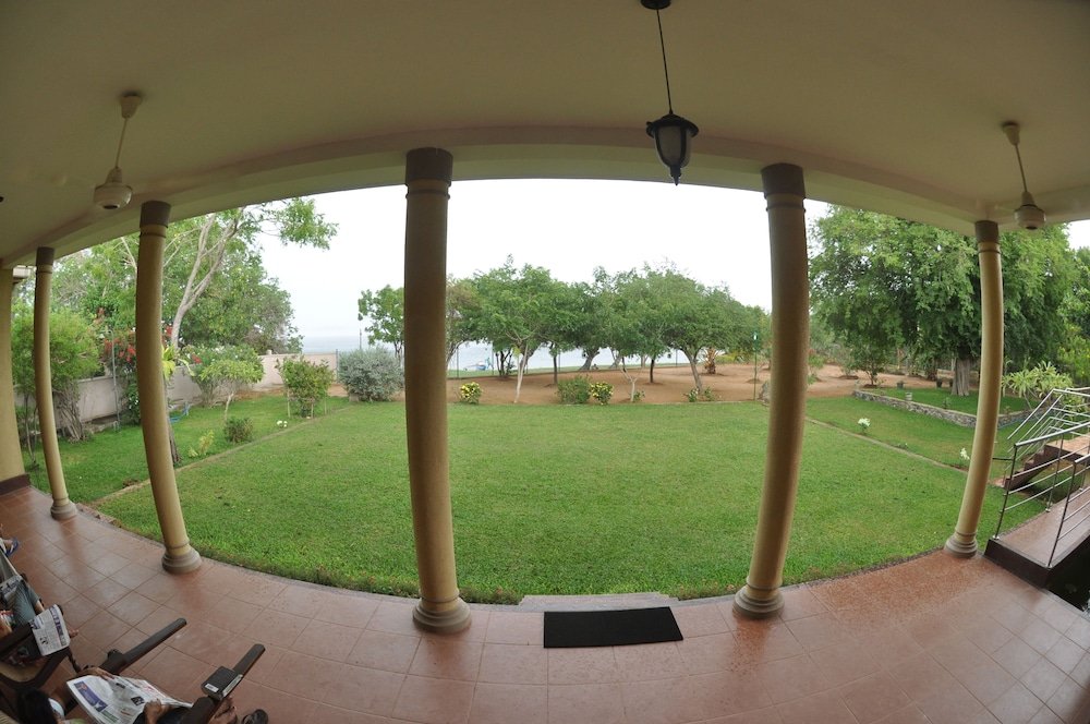 lake view bungalow yala