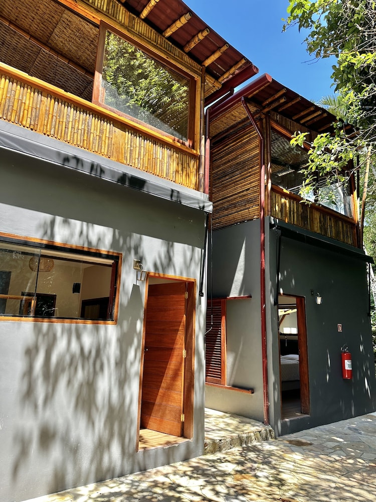 deck da villa pousada hotel