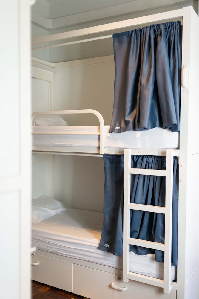 sant jordi hostels lisbon