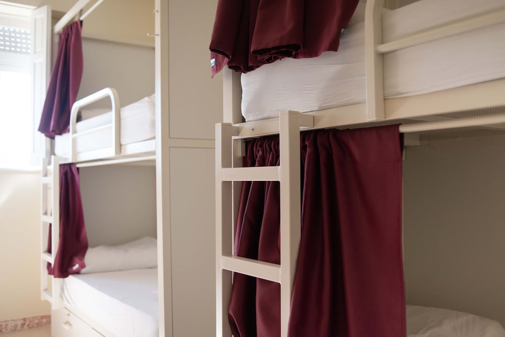 sant jordi hostels lisbon