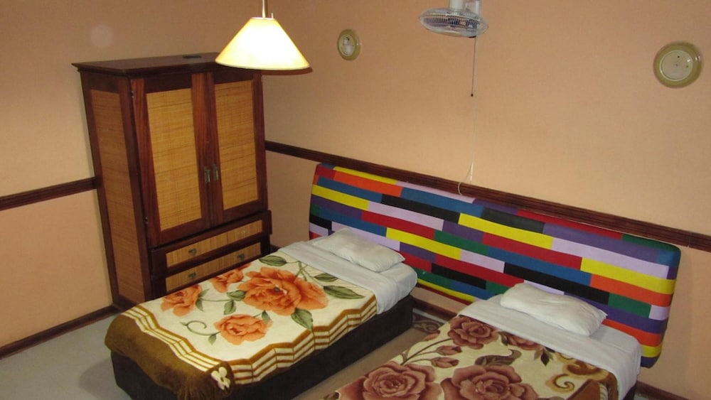 flintstones backpackers