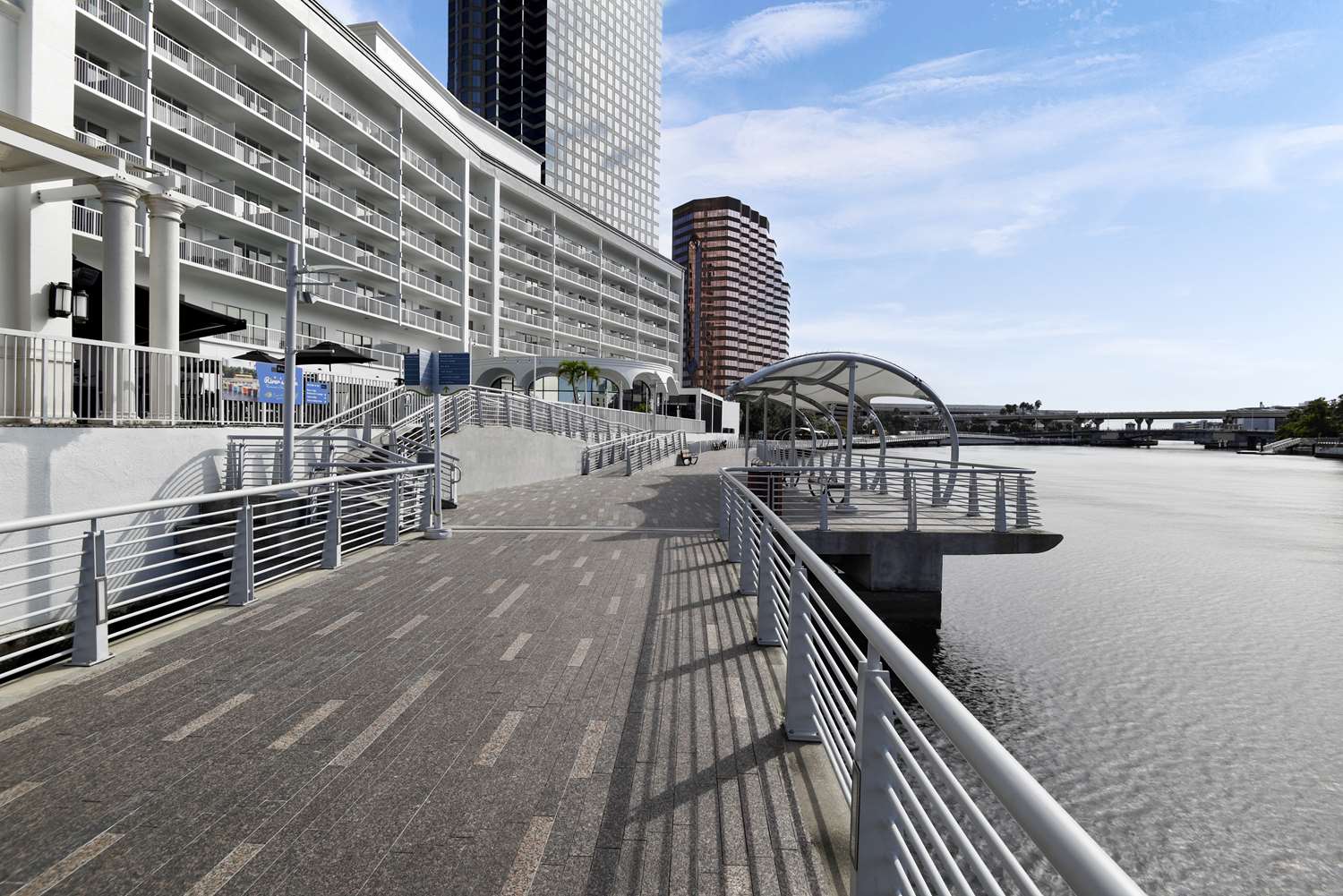 hotel tampa riverwalk