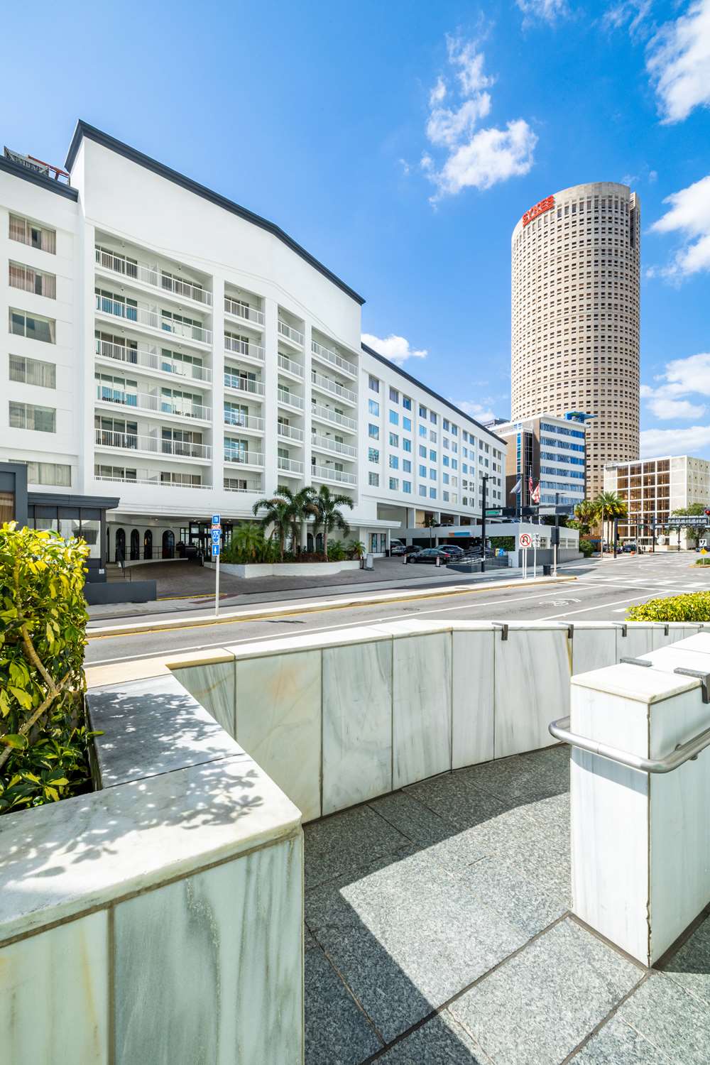 hotel tampa riverwalk