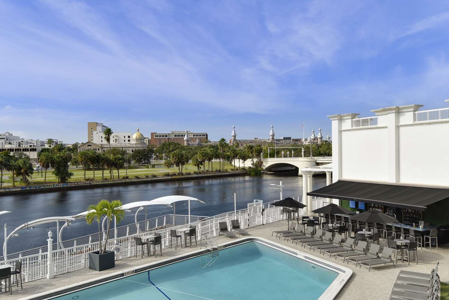 hotel tampa riverwalk