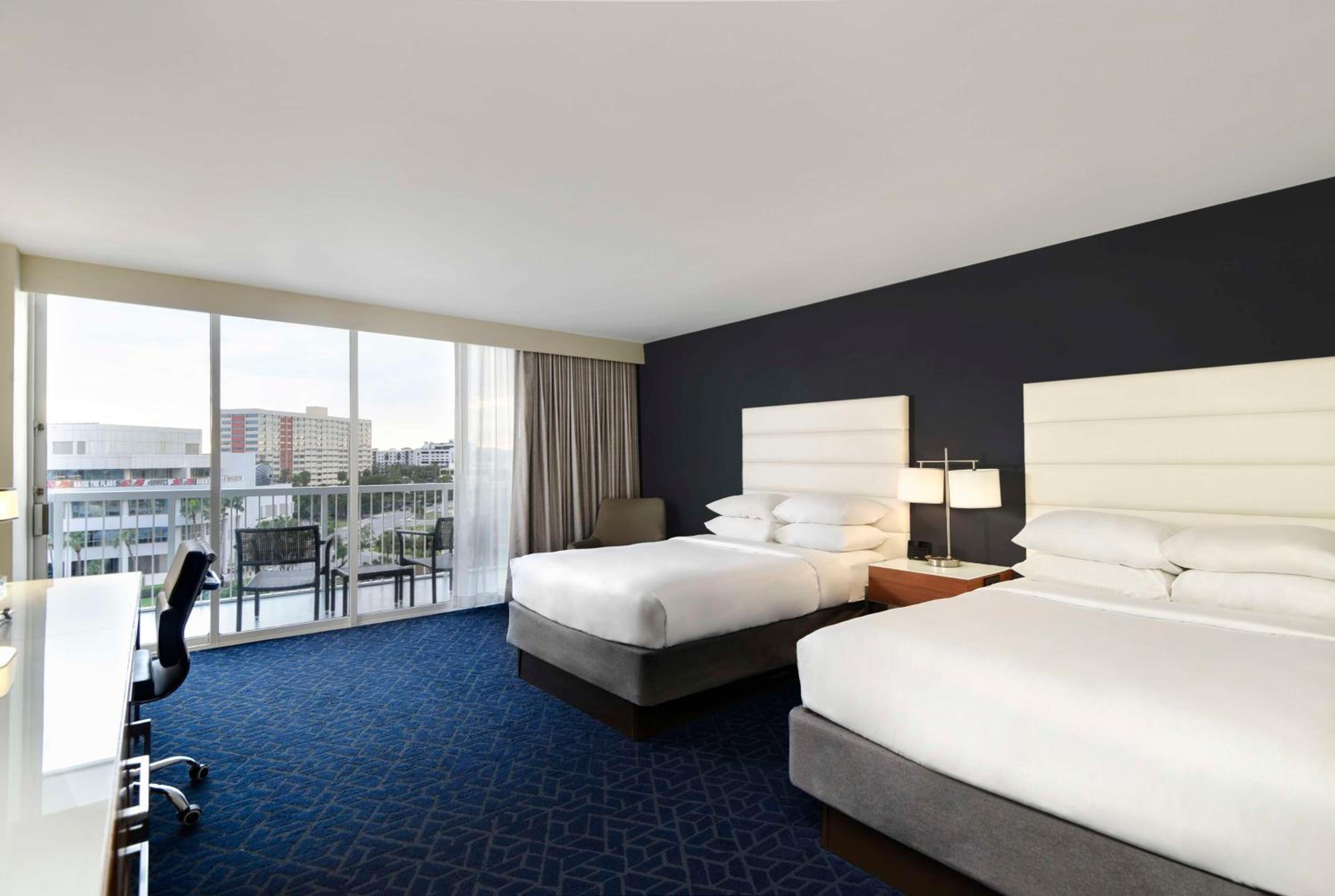 hotel tampa riverwalk